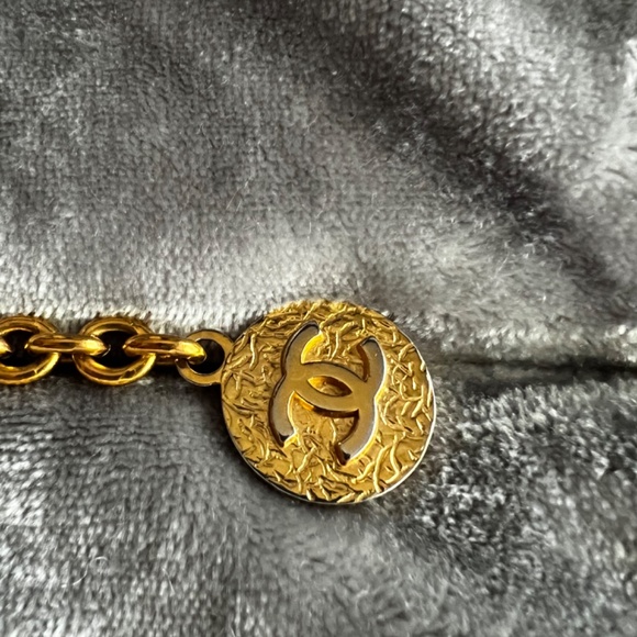 Vintage Chanel 3 chain belt - Picture 5 of 6